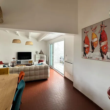 Rénovée 80m², 3 Chambres, 8 Pers, Terrasse, Parking - Fr-1-705-71