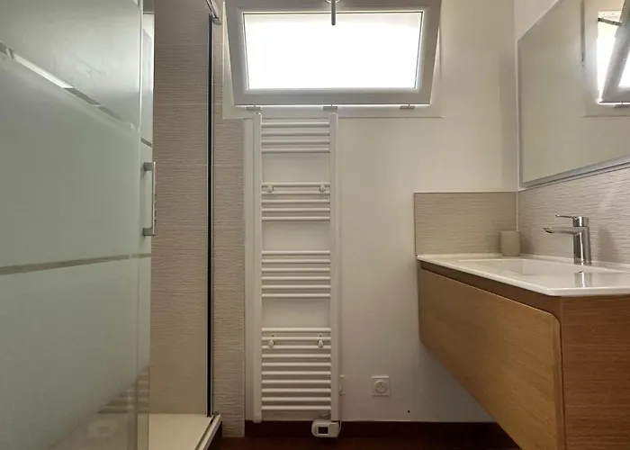 Renovee 80m², 3 Chambres, 8 Pers, Terrasse, Parking - Fr-1-705-71 Casa de Férias