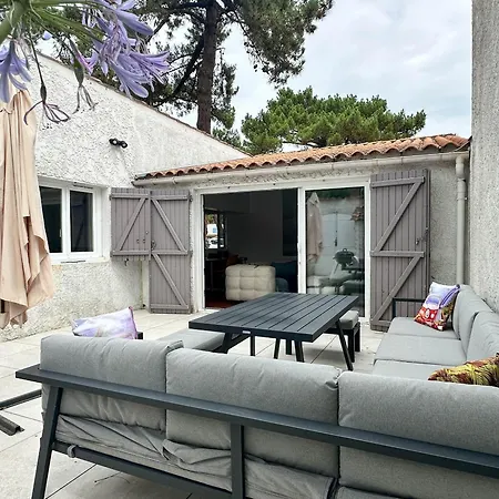 Renovee 4 Pieces 80m² Avec Patio Prive Et Acces - La Palmyre - Fr-1-705-71 *