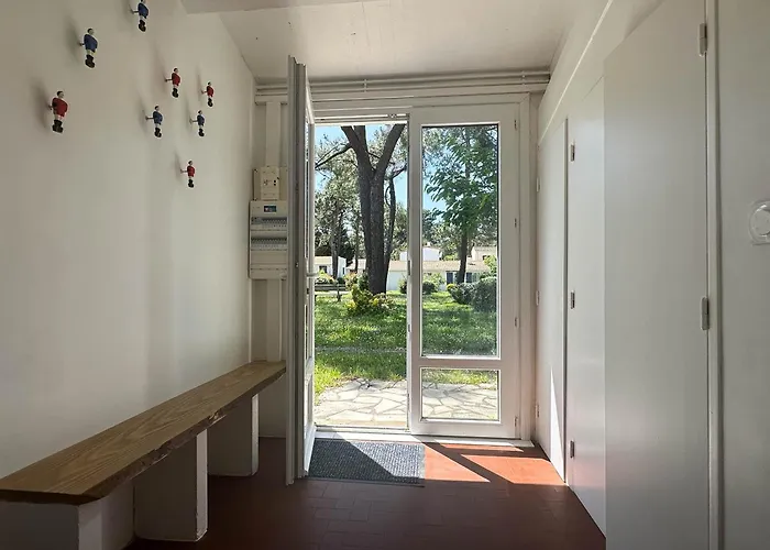 Renovee 80m², 3 Chambres, 8 Pers, Terrasse, Parking - Fr-1-705-71 *