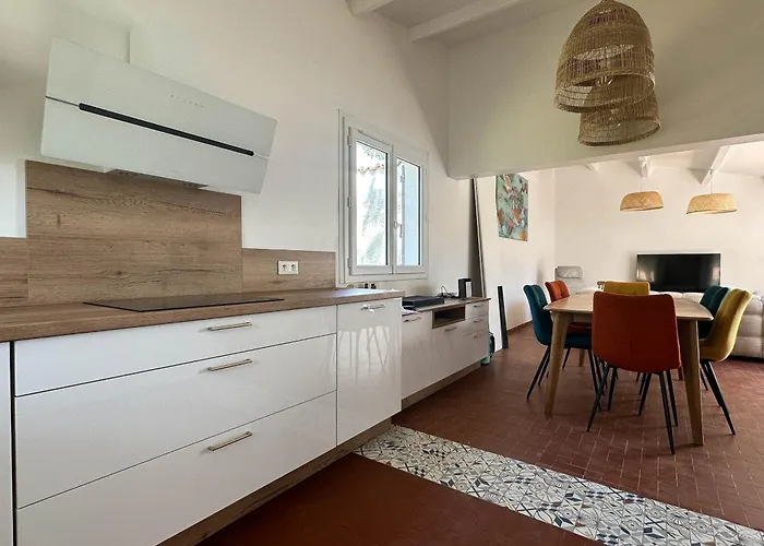 Σπίτι διακοπών Renovee 80m², 3 Chambres, 8 Pers, Terrasse, Parking - Fr-1-705-71 Les Mathes